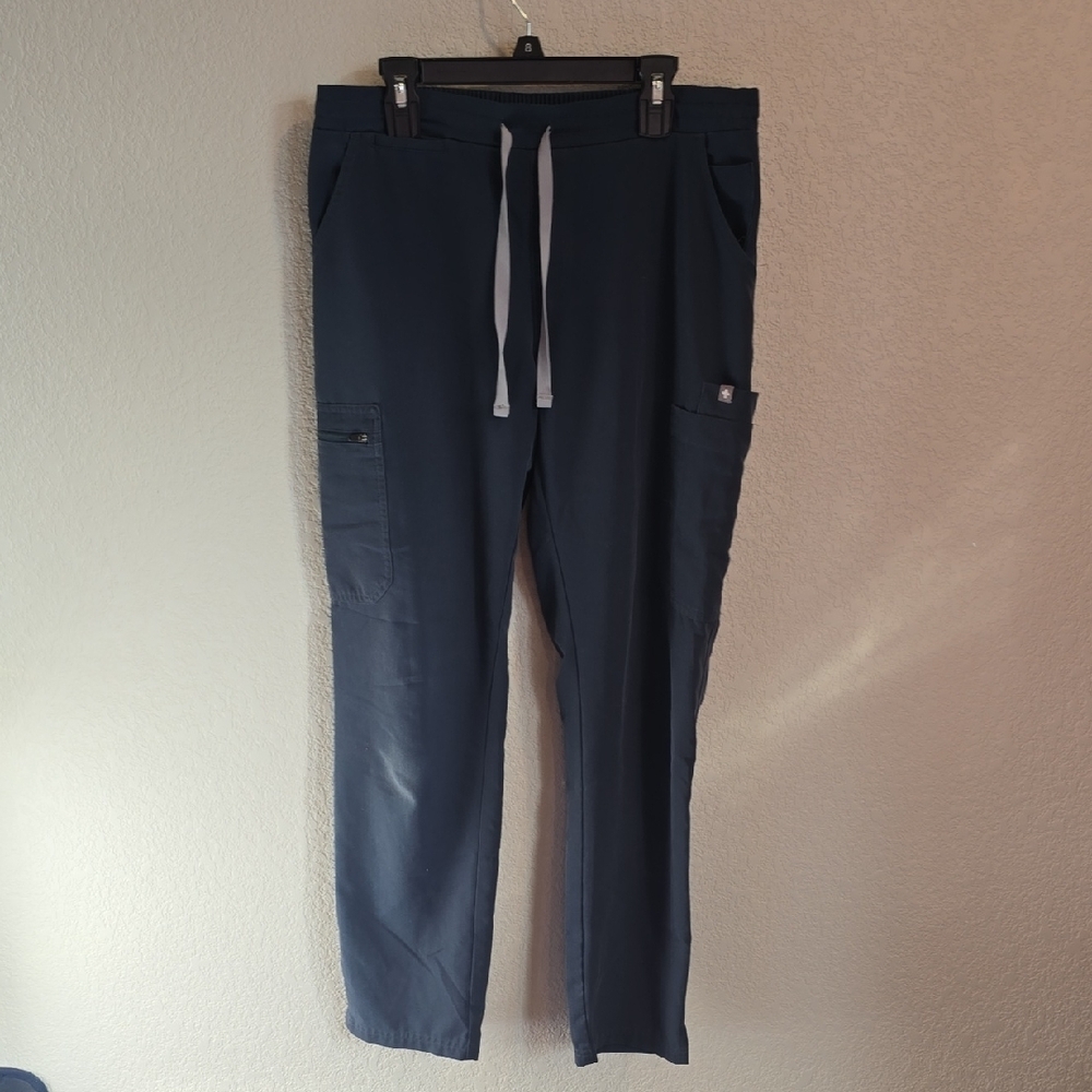 FIGS Technical Collection Tansen Jogger Scrub Pants in Graphite - Men's Small